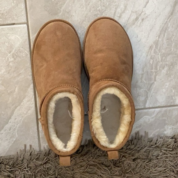 Ugg Classic Ultra Mini - Picture 2 of 5